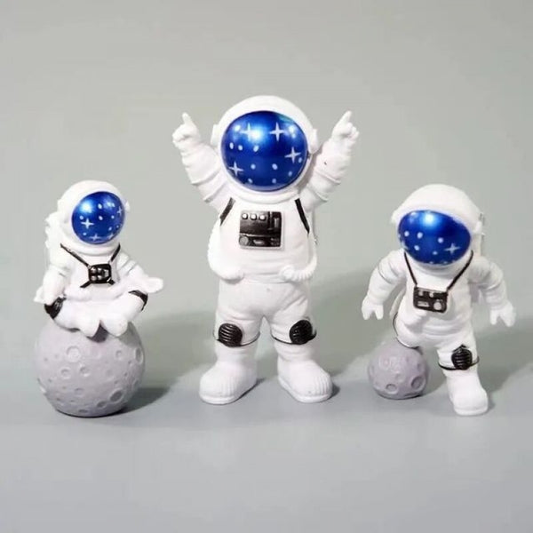 3Pcs Resin Astronaut Figurine
